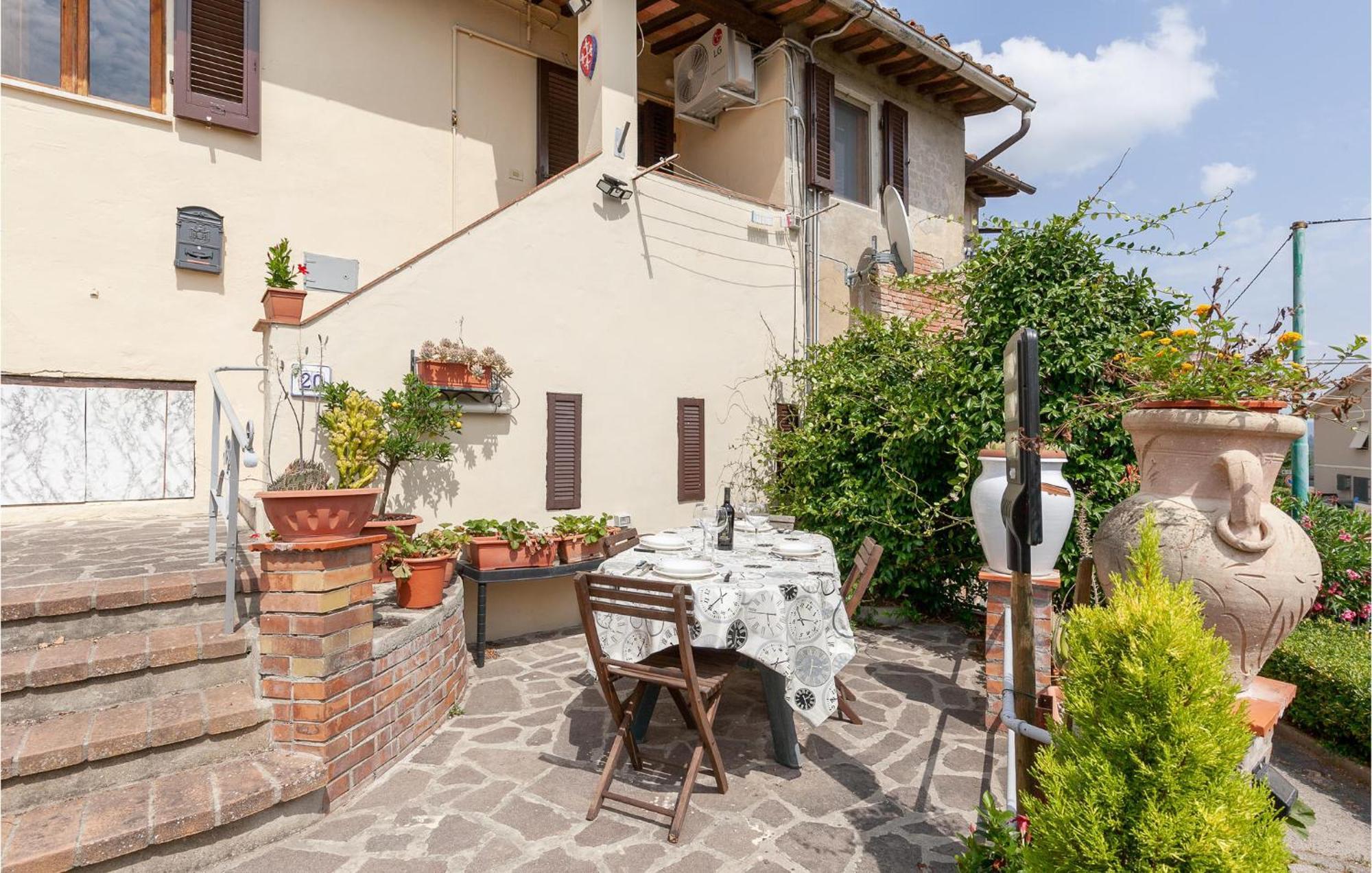 Awesome Home In Montefoscoli With Wifi 外观 照片