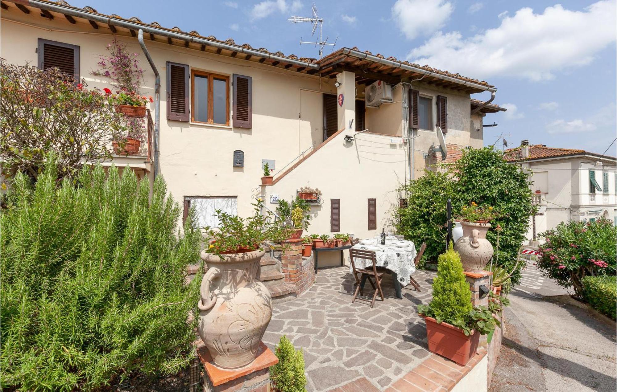 Awesome Home In Montefoscoli With Wifi 外观 照片