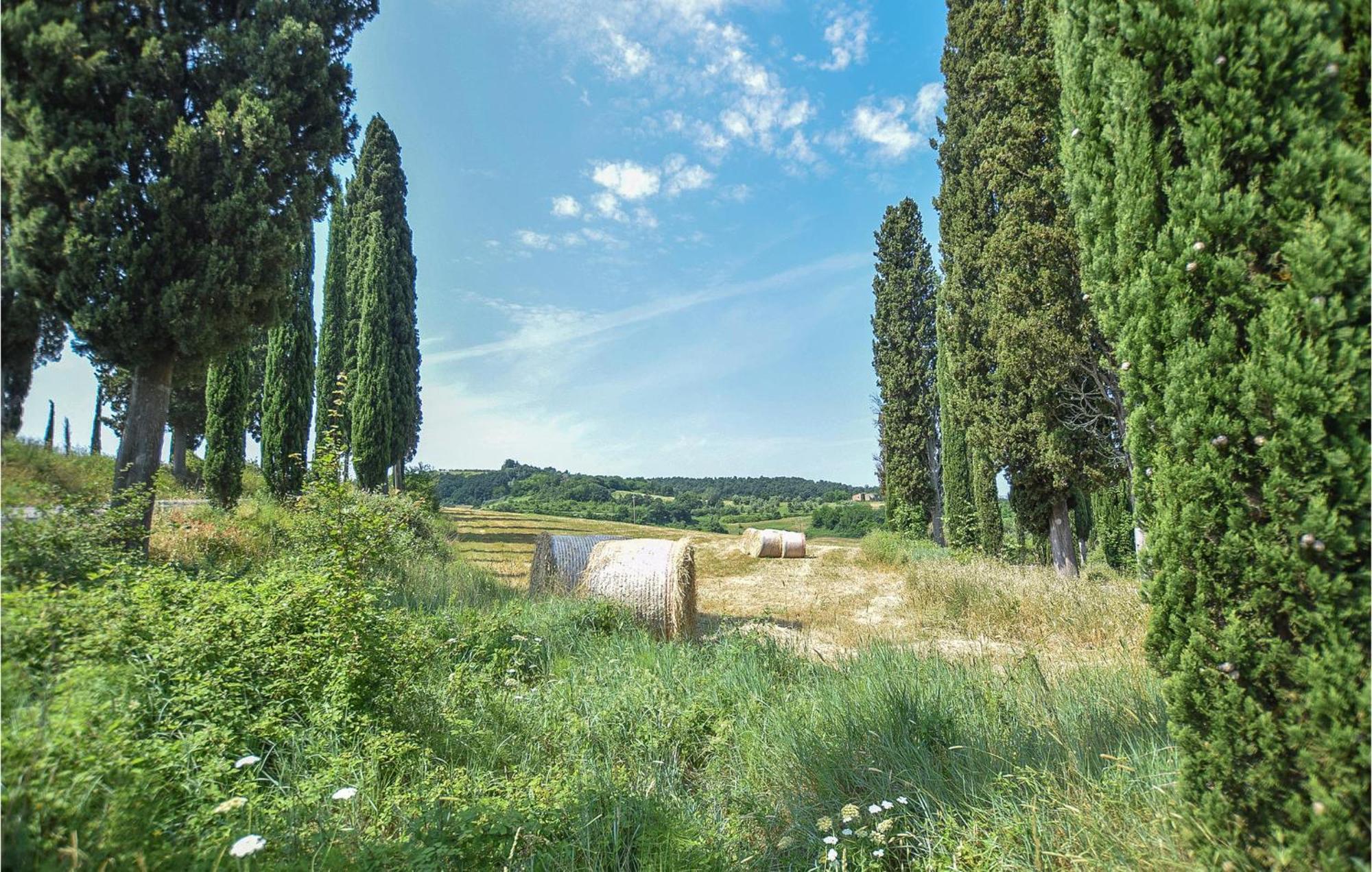 Awesome Home In Montefoscoli With Wifi 外观 照片
